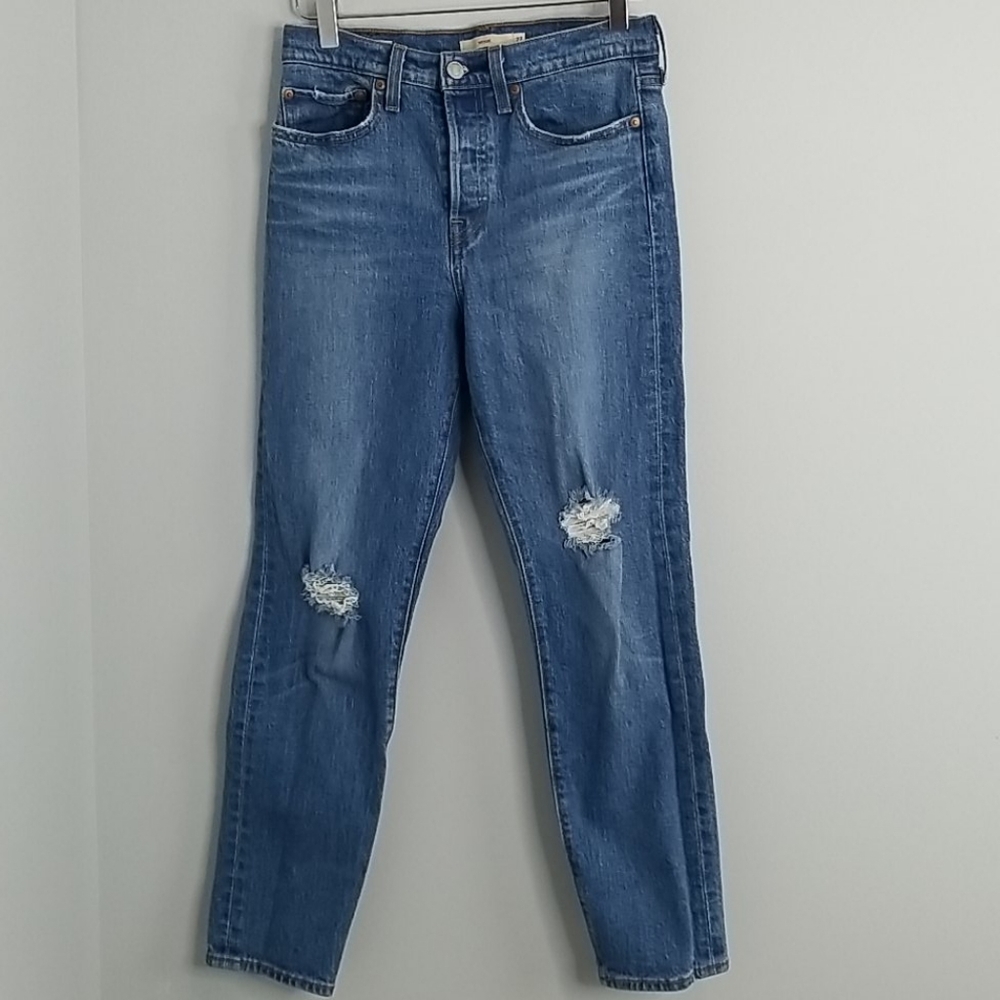Levi's High Waist Button Fly Wedgie Ankle Ripped Jeans Size 27